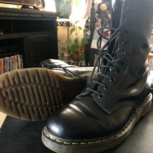 Dr. Martens 1490